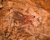 Taurokathapsie  Le saut par-dessus un taureau (Taurokathapsie) était pratiqué en Crête antique comme le montre des fresques de l'âge du bronze. Une mosaïque romaine retrouvée sur la côte nord de la Libye montre également deux hommes pratiquant cette acrobatie.