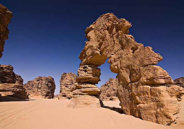 Les arches d'Alidemma et le sud de la Tadrart Les sites du sud de la Tadrat Algérienne